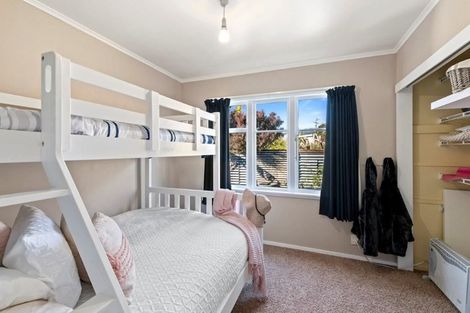 Photo of property in 52 Te Moana Road, Waikanae Beach, Waikanae, 5036