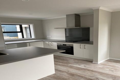 Photo of property in 8/64 Glen Road, Stokes Valley, Lower Hutt, 5019