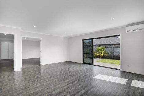 Photo of property in 16 Keene Drive, Bell Block, New Plymouth, 4312