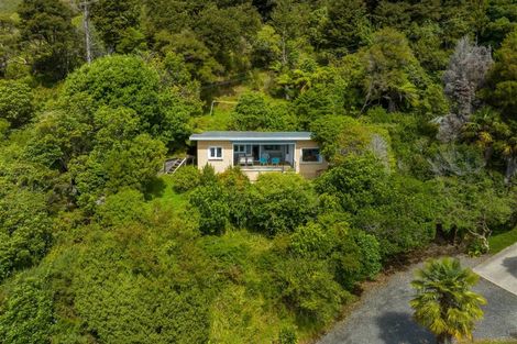 Photo of property in 1974 Queen Charlotte Drive, Momorangi Bay, Picton, 7281