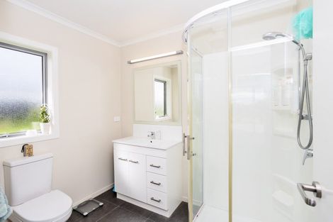 Photo of property in 21 Sunrise Drive, Seaward Bush, Invercargill, 9812