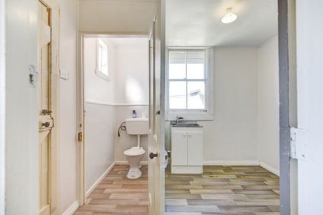 Photo of property in 18 Cornfoot Street, Castlecliff, Whanganui, 4501