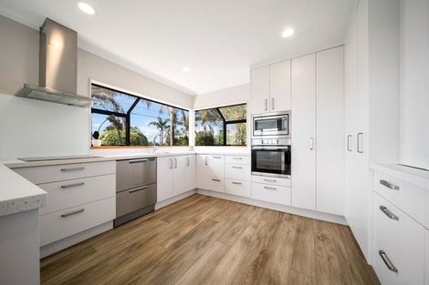 Photo of property in 10 Toroa Street, Torbay, Auckland, 0630