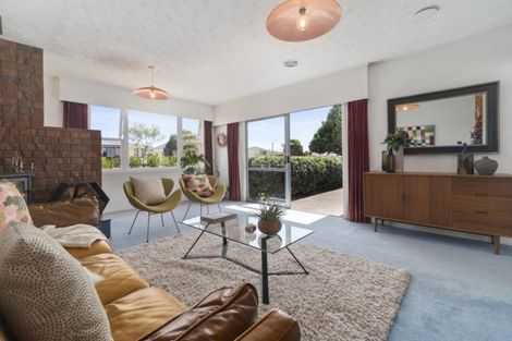 Photo of property in 11 Montmere Avenue, Te Atatu Peninsula, Auckland, 0610