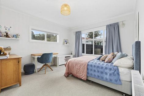 Photo of property in 185 Coutts Street, Rongotai, Wellington, 6022