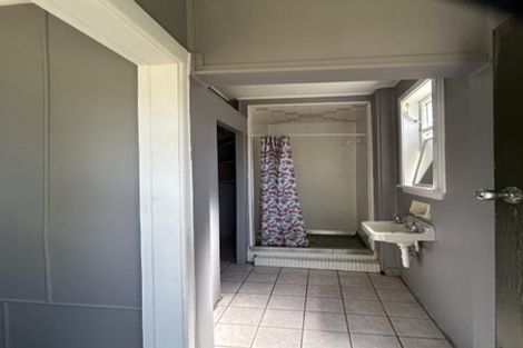 Photo of property in 30 Hargreaves Street, Mount Cook, Wellington, 6021