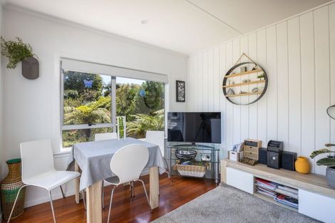 Photo of property in 30 Awanui Street, Merrilands, New Plymouth, 4312