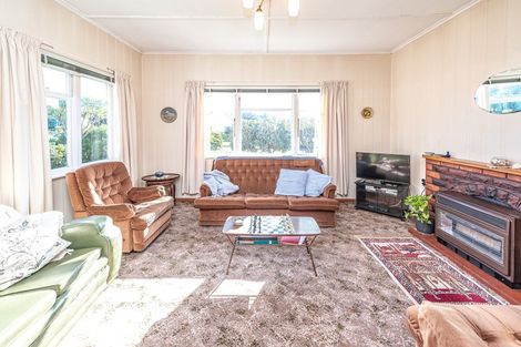Photo of property in 1 Nikau Street, Tawhero, Whanganui, 4501