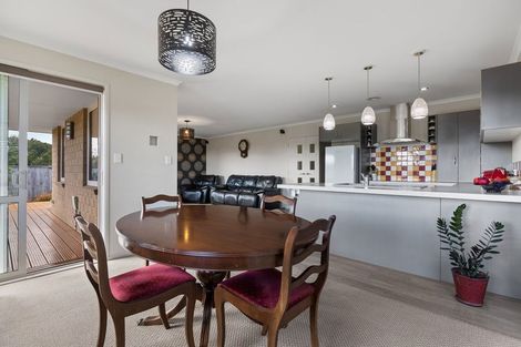 Photo of property in 86 Karamea Street, Whalers Gate, New Plymouth, 4310