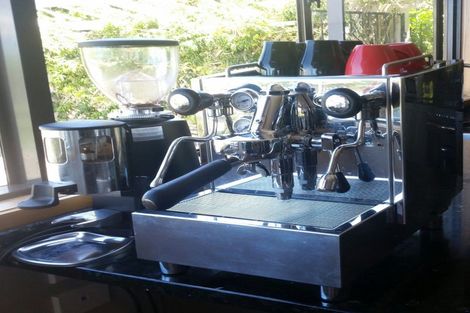 Photo of property in 144 Wade River Road, Wade Heads, Whangaparaoa, 0932