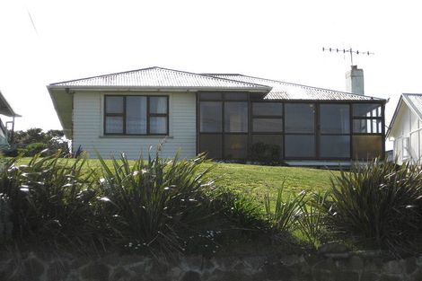 Photo of property in 16 Matai Street, Castlecliff, Whanganui, 4501