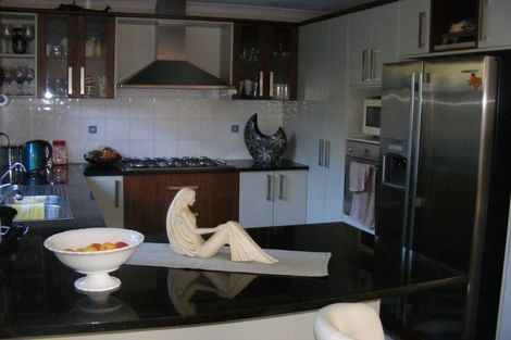 Photo of property in 106 Meadowland Drive, Somerville, Auckland, 2014