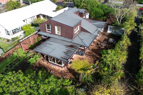 Photo of property in 18 Miraka Place, Birkenhead, Auckland, 0626