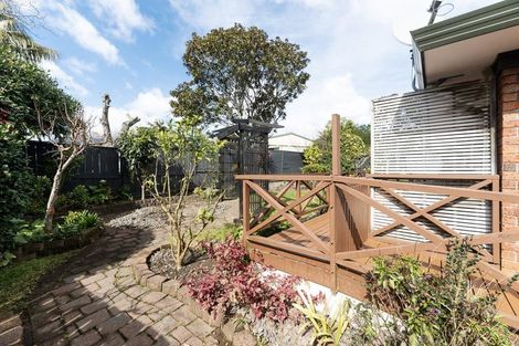 Photo of property in 2/168 Prince Regent Drive, Farm Cove, Auckland, 2012