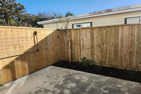 Photo of property in 4/31 Wainuiomata Road, Wainuiomata, Lower Hutt, 5014