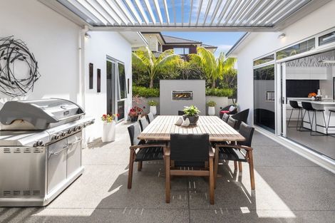 Photo of property in 15 Oceania Place, Mellons Bay, Auckland, 2014