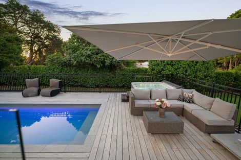 Photo of property in 47 Koraha Road, Kumeu, 0892