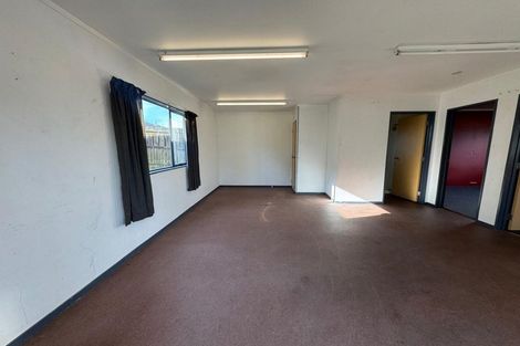 Photo of property in 33 Hyperion Drive, Randwick Park, Auckland, 2105