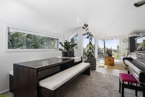Photo of property in 3/40 Kowhai Road, Campbells Bay, Auckland, 0630