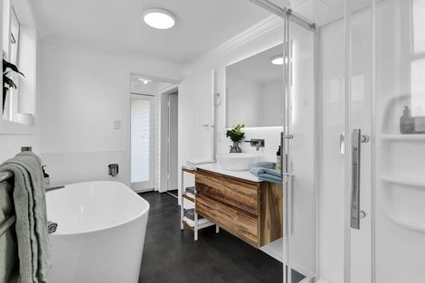 Photo of property in 28 Terou Street, Manaia, 4612