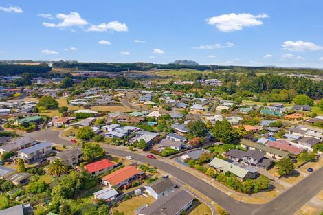 Photo of property in 2/1 Glengarry Place, Hilltop, Taupo, 3330