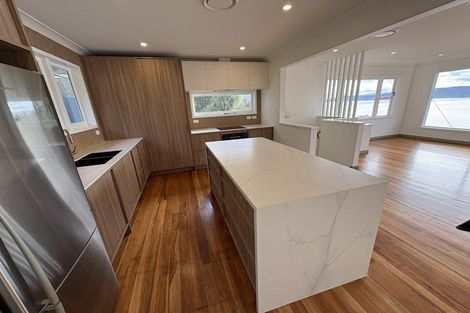 Photo of property in 71 Seatoun Heights Road, Seatoun, Wellington, 6022