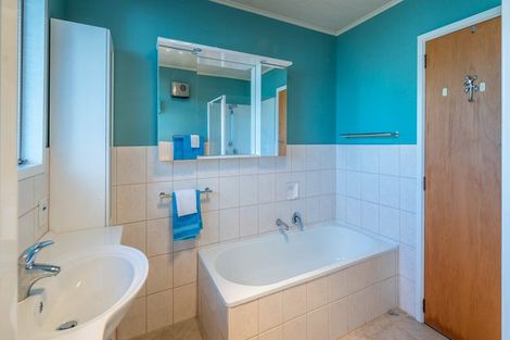 Photo of property in 2/16 Oldham Crescent, Halswell, Christchurch, 8025