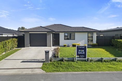 Photo of property in 5 Kerrigan Crescent, Wallaceville, Upper Hutt, 5018