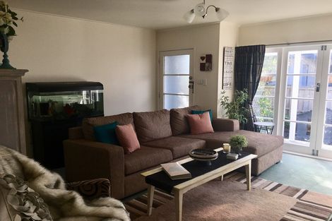 Photo of property in 1/156 Nile Road, Milford, Auckland, 0620