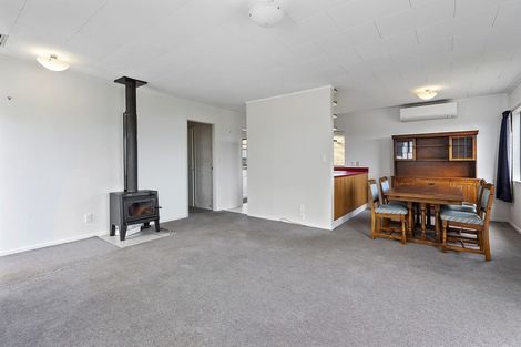 Photo of property in 17 Cathie Place, Karori, Wellington, 6012