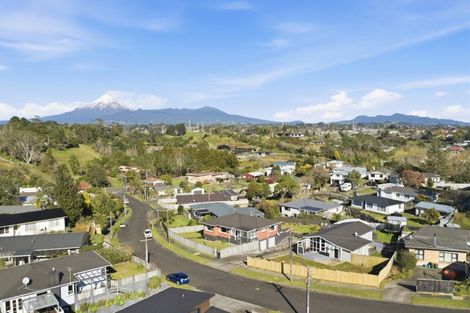 Photo of property in 13 Durham Avenue, Welbourn, New Plymouth, 4312