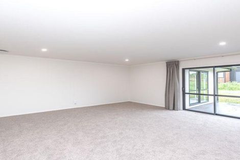 Photo of property in 32 Tirimoana Place, Otamatea, Whanganui, 4501