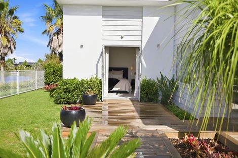 Photo of property in 42 Cassinia Close, Papamoa Beach, Papamoa, 3118