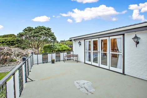 Photo of property in 86 Rawhiti Road, Pukerua Bay, 5026