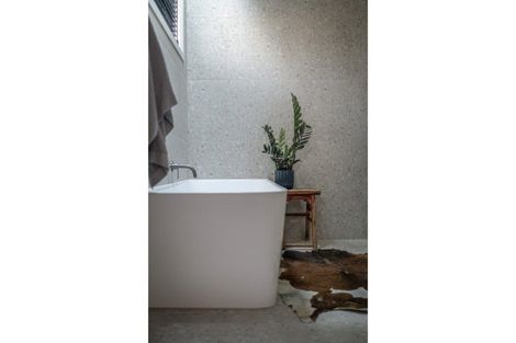 Photo of property in 17 Kapuka Lane, Wanaka, 9305