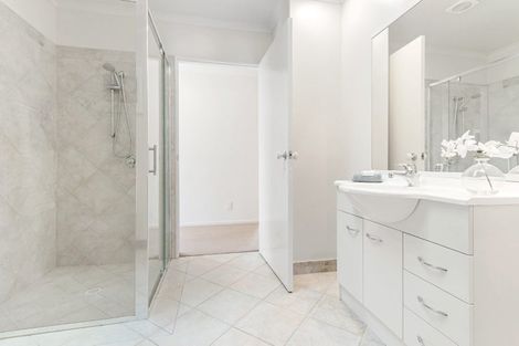 Photo of property in 30 Lakeridge Close, Rangatira Park, Taupo, 3330