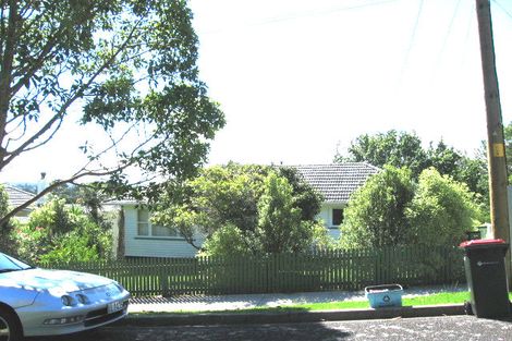 Photo of property in 27 Barton Street, Blockhouse Bay, Auckland, 0600
