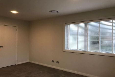 Photo of property in 102b Beach Road, Castor Bay, Auckland, 0620