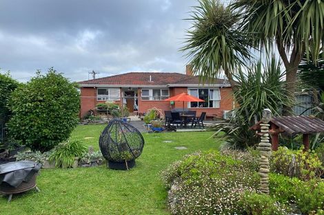 Photo of property in 2 Rutland Place, Milson, Palmerston North, 4414