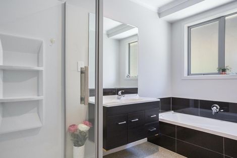 Photo of property in 24 Banks Boulevard, Whitby, Porirua, 5024