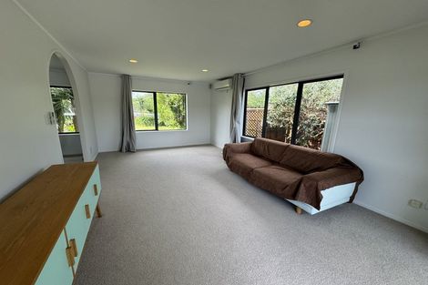 Photo of property in 25 Davington Way, Burswood, Auckland, 2013