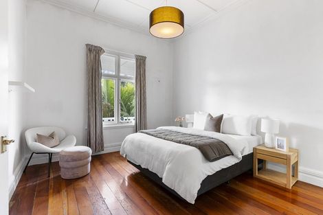 Photo of property in 14 Malvern Road, Morningside, Auckland, 1022