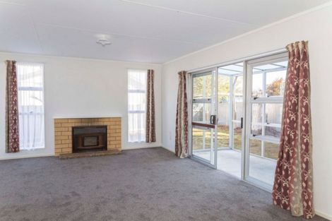 Photo of property in 17 Runciman Place, Dannevirke, 4930