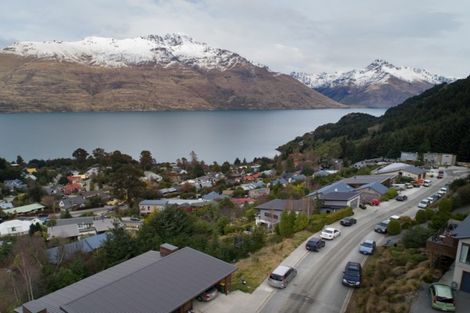 Photo of property in 38 Dart Place, Fernhill, Queenstown, 9300