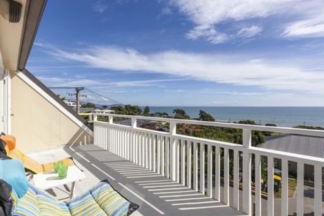 Photo of property in 19 Kainui Road, Raumati South, Paraparaumu, 5032