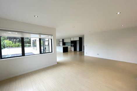 Photo of property in 114 Kittiwake Drive, Schnapper Rock, Auckland, 0632