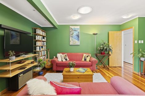 Photo of property in 323 Ohiro Road, Brooklyn, Wellington, 6021