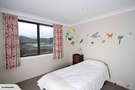 Photo of property in 160 Woodman Drive, Tawa, Wellington, 5028