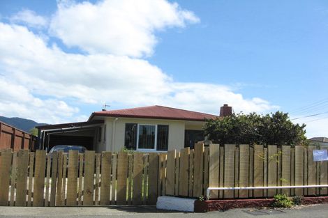 Photo of property in 2/20 Ranui Road, Stoke, Nelson, 7011