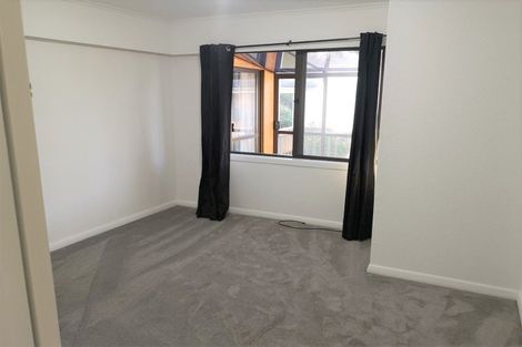 Photo of property in 4 Evans Road, Glen Eden, Auckland, 0602